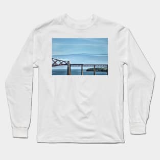 Train crossing over the Forth Bridge, Scotland Long Sleeve T-Shirt